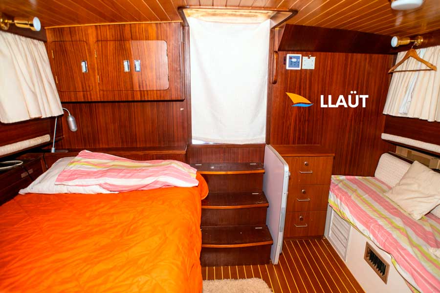 ALQUILER LLAÜT IBIZA